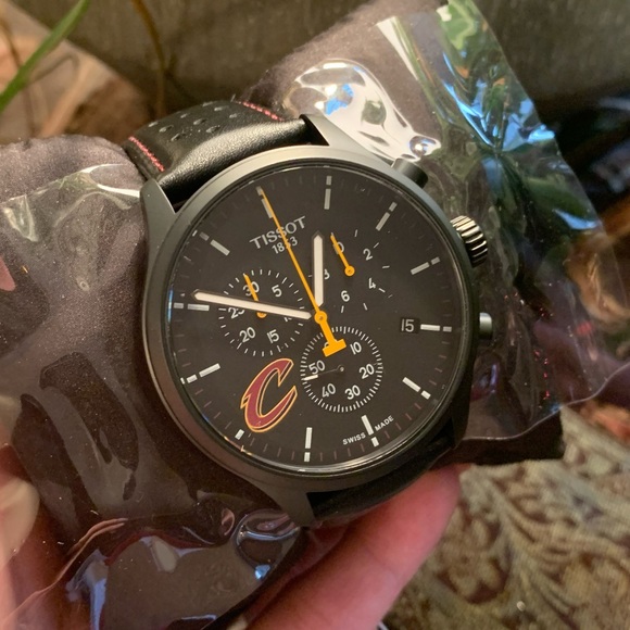 Authentic TISSOT 1853 45mm NBA leather perforated strap - Picture 8 of 14